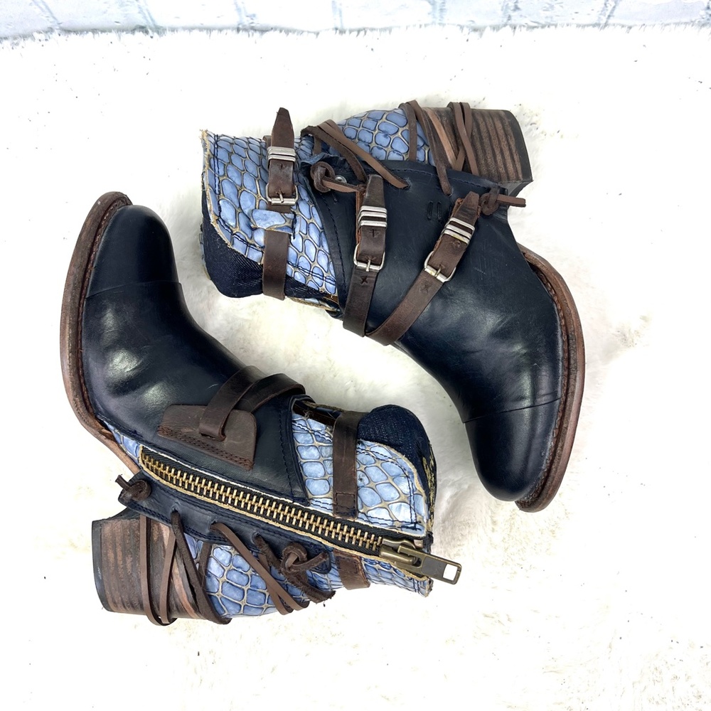 🚫SOLD! NIB/NWT($295)🤩 |•FREEBIRD🦅BY STEVEN•| CRUE Navy Multi Strappy Wrap Boo - Picture 5 of 16